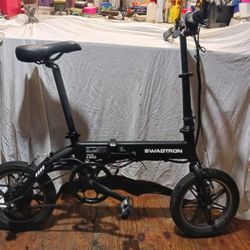 SWAGTRON Electric Bike. Foldable. *Read*