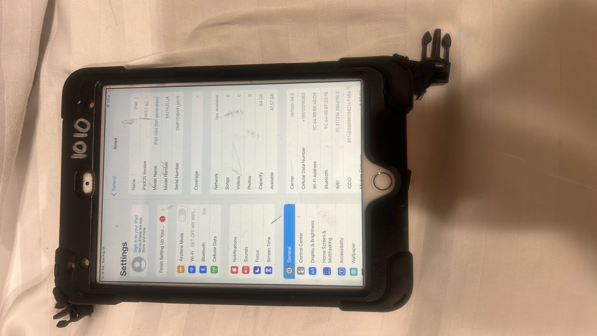 Ipad Mini 5th Gen 64gb 1010 With BRAECN Handheld Case