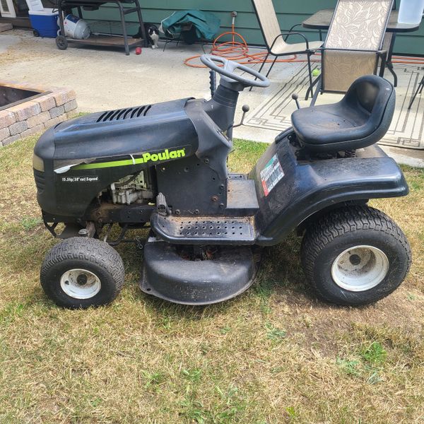 Poulan 15.5 hp 38" deck 5 speed riding lawn mower for Sale in Spanaway