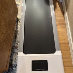 Walking Pad – Barely Used, Excellent Condition