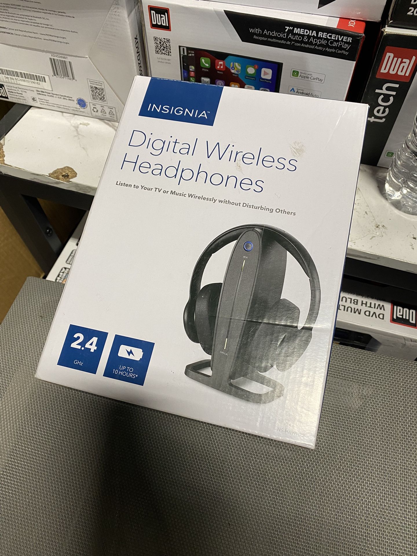 wireless over-the-ear headphones - black
