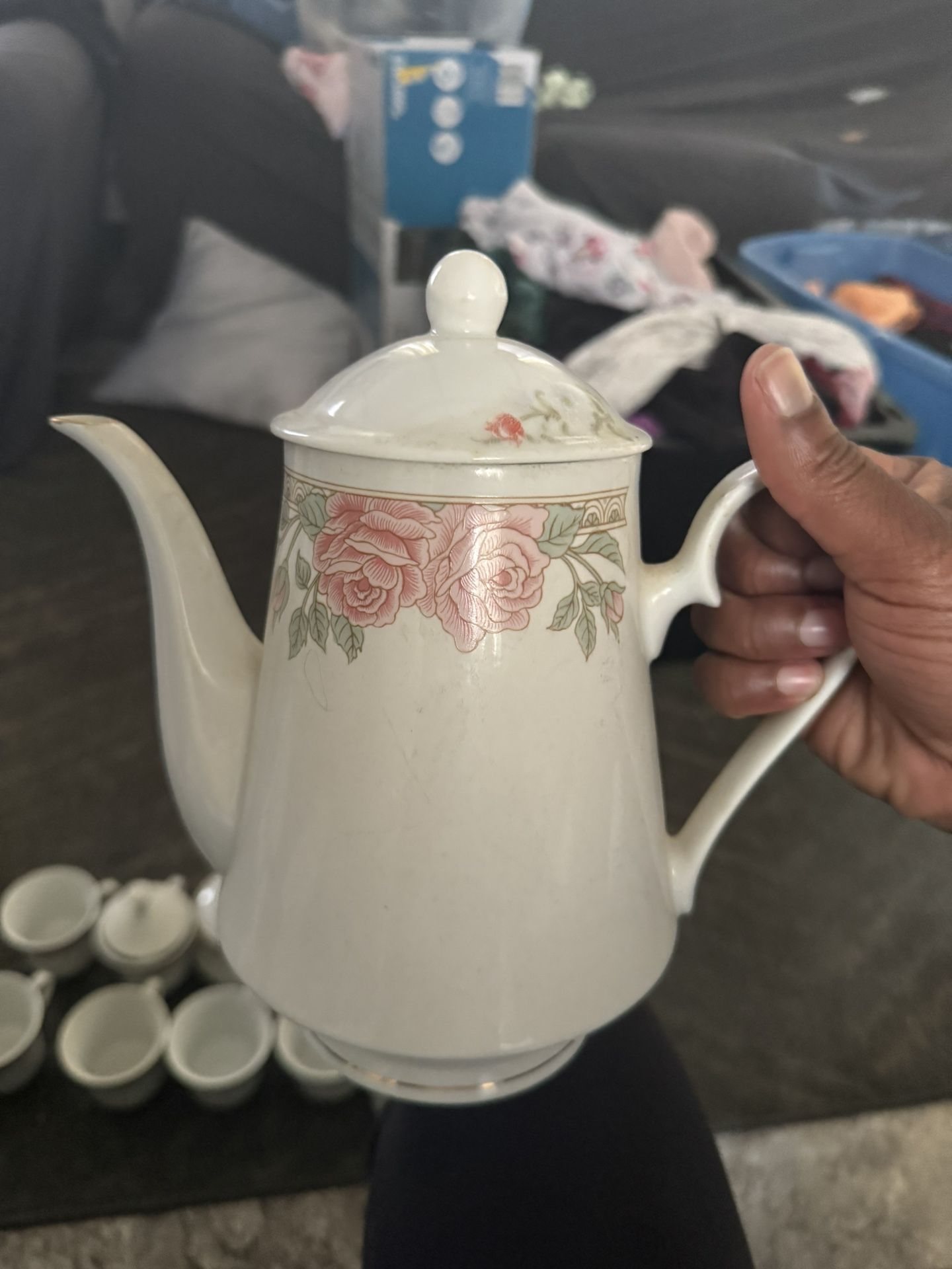 Lynn’s Fine China