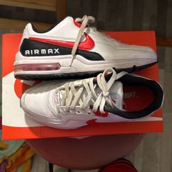 Nike Air Max Size 9.5