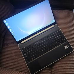 Intel Core i7-1065G7 16GB RAM 256GB NVMe SSD Webcam 1080P LCD USB C Port Wi-Fi/Bluetooth Wireless Windows 11