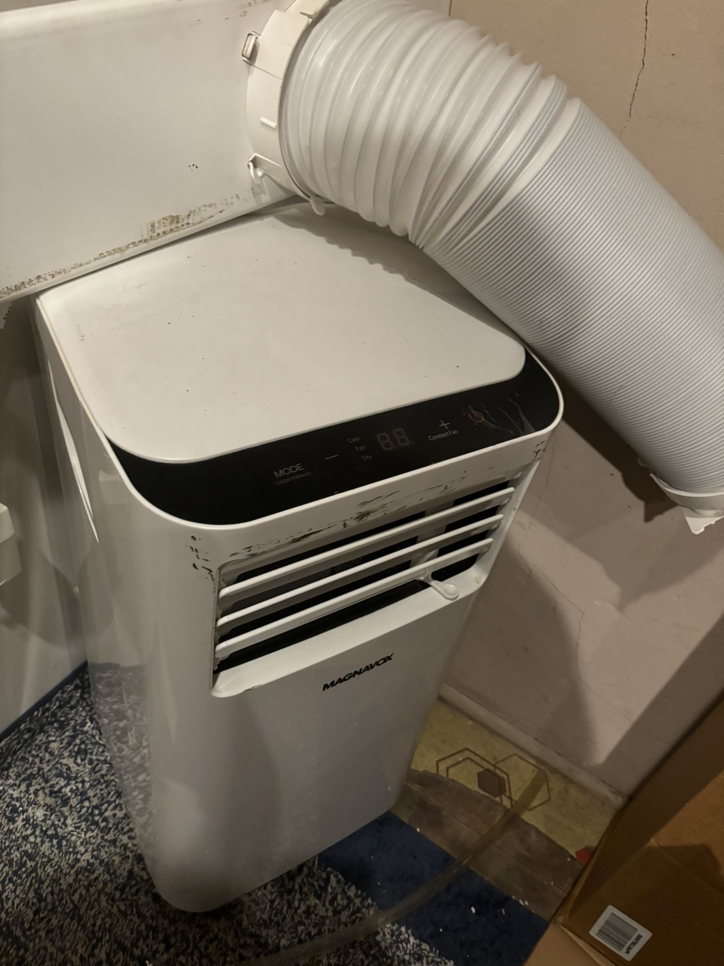 AIR CONDITIONER