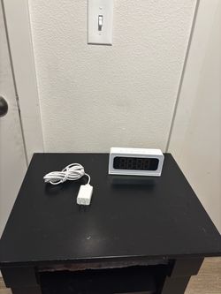 Reloj Despertador Digital con Cámara de Seguridad HD y Micrófono - WiFi