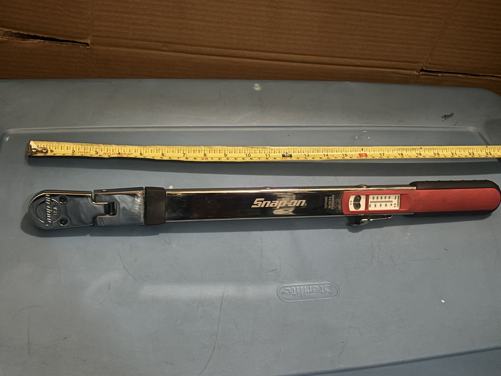 Snap-on Tools TQFR250E 1/2" Drive TQ Series Flex-Head Torque Wrench (40-250 ft-lb)