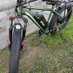 Powerful 26” Fat Tire Electric Bike – Fast, Stable, Ready to Ride