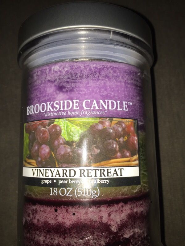 New Brookside Vineyard retreat scented candle 18 ounce