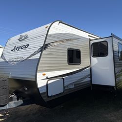 2021 JAY FLIGHT BY JAYCO. 28BKS. $9800