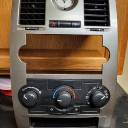 Chrysler 300 Radio Bezel