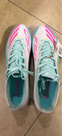 Soccer cleats