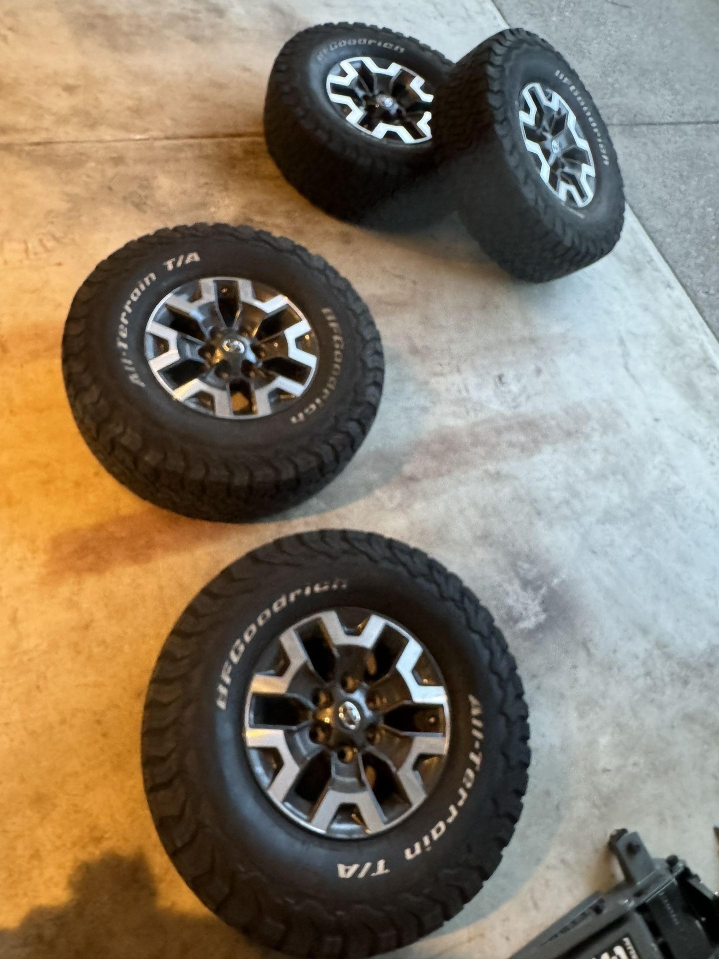 Toyota Tacoma Wheels And Tire 285/75/16