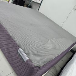 King Sizes Mattress And Box Spring 