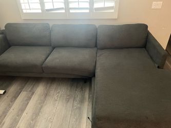 Grey Couch movable pillows