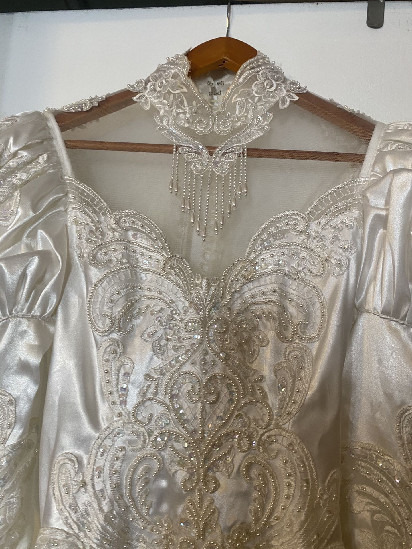 Wedding dress 8 lilioryoni international