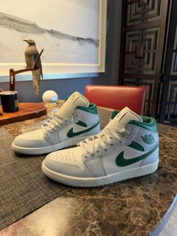 Nike Air Jordan 1 Mid