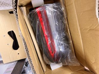 Toyota RAV4 - Rear Inner Taillight L&R