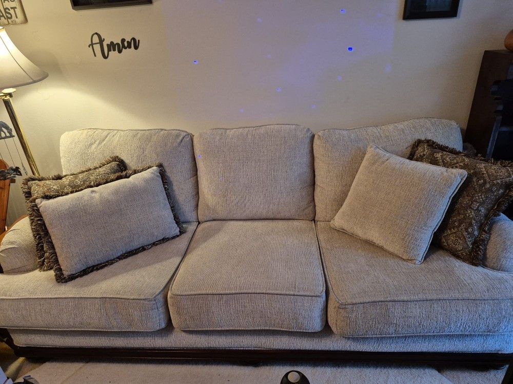 3-Cushion Sofa - Neutral Fabric, Nailhead Trim & Wood Base - Includes 4 Reversible Pillows! - $650