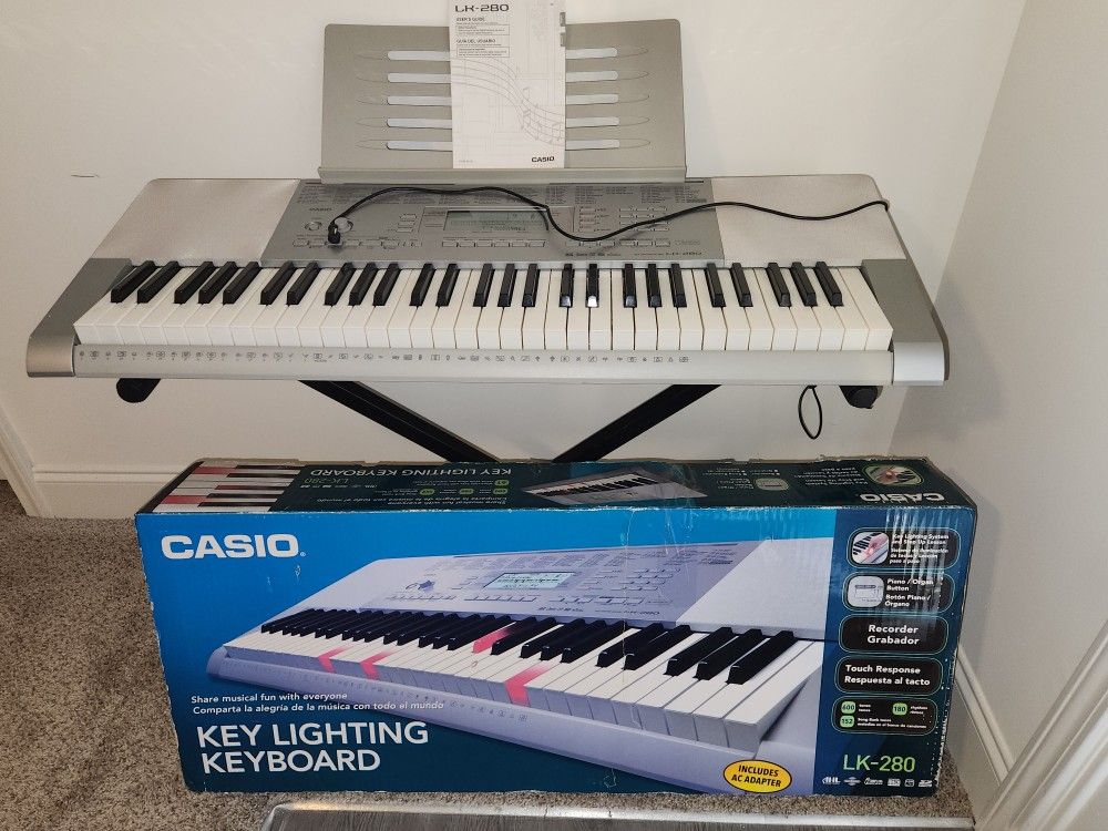 Casio LK-280 - 61 Keys - Key Lighting Piano Keyboard