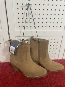 Women’s tan Saleta side zipper western Boots