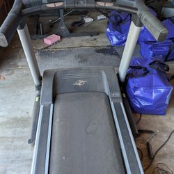 Treadmill 
