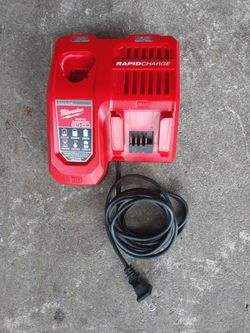Milwaukee  Rapid  Charger  M 18 - M12 (  Brand New   )