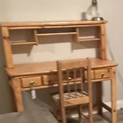 Kids Desk with Hutch And Chair 