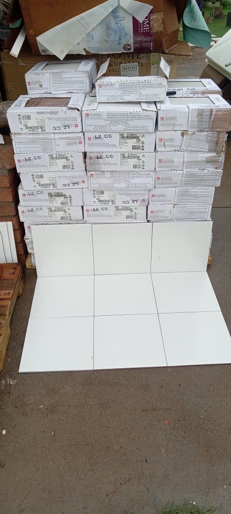 TILE 12X12  DALTILE.   56 BOX  = 614FT
