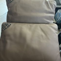 Mercedes Maybach Rear Lumbar Pillows