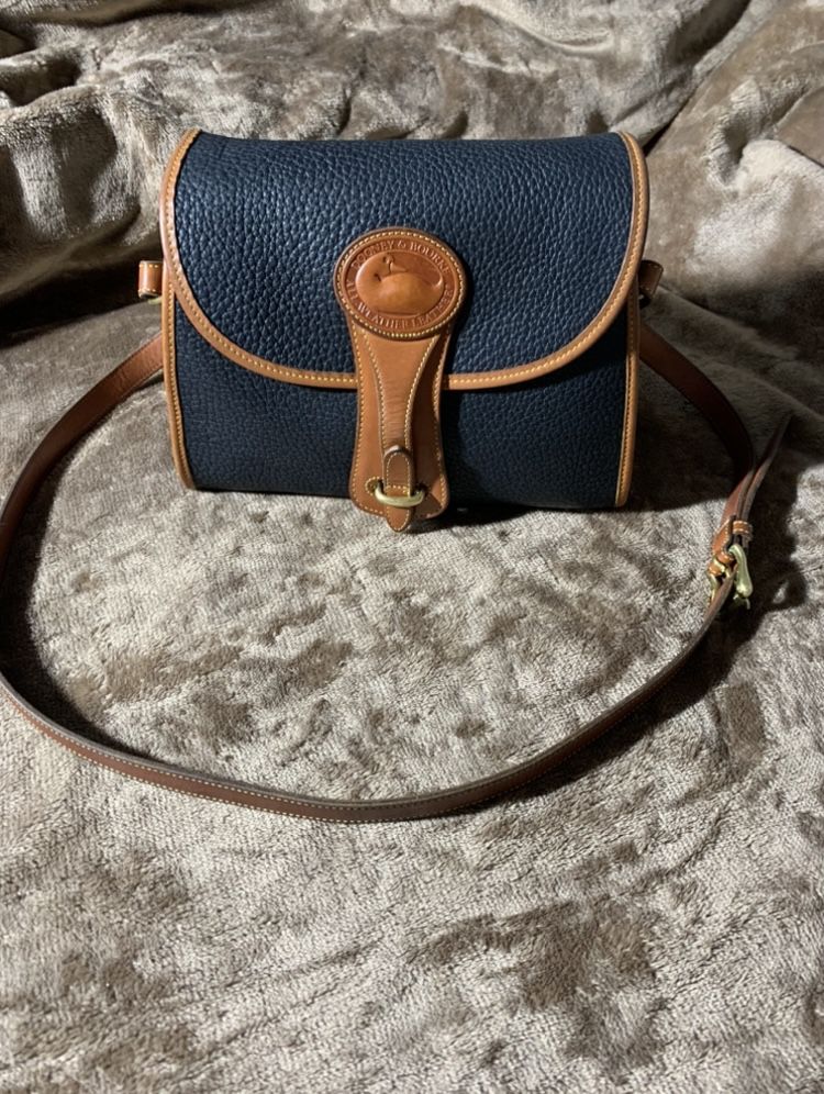 Vintage Dooney & Bourke AWL Medium Essex Handbag