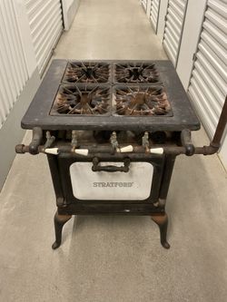 VINTAGE STRATFORD STOVE