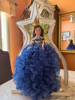 Quinceañera doll, pillow, cake top
