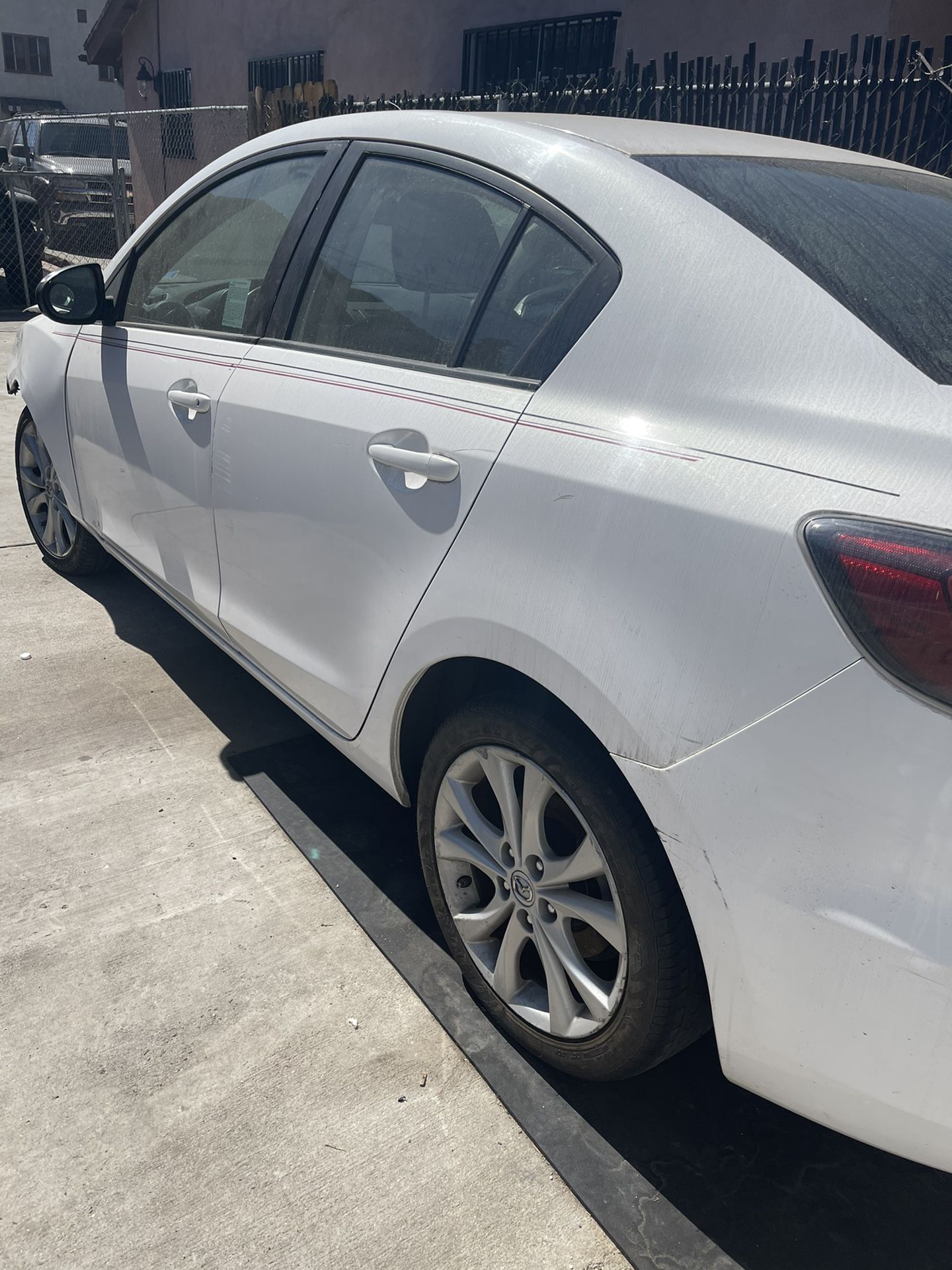2010 Mazda 3 ..... Left Front Suspension Damage Need Front Bumper One Head Light