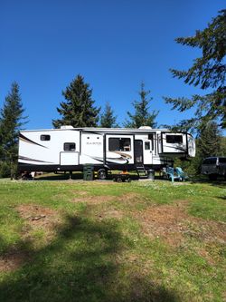2022 Forest River Sabre 37FLH