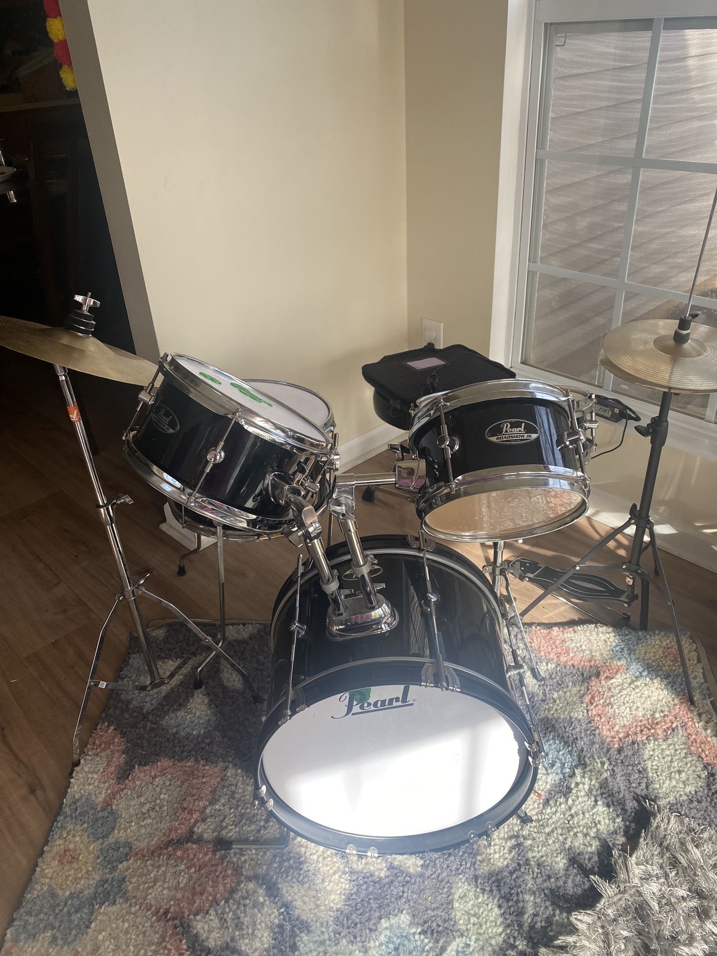 Pearl Jr. Drumset