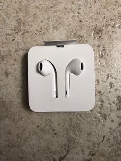 New Apple headphones