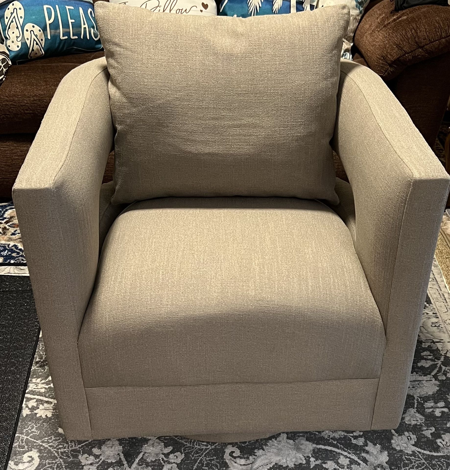 Swivel Chair With Pillow 