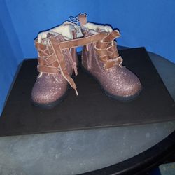 H&M BABY ANKLE BOOTS. 