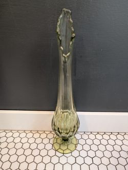 Vintage Fenton Green Thumb Print Swung Vase 