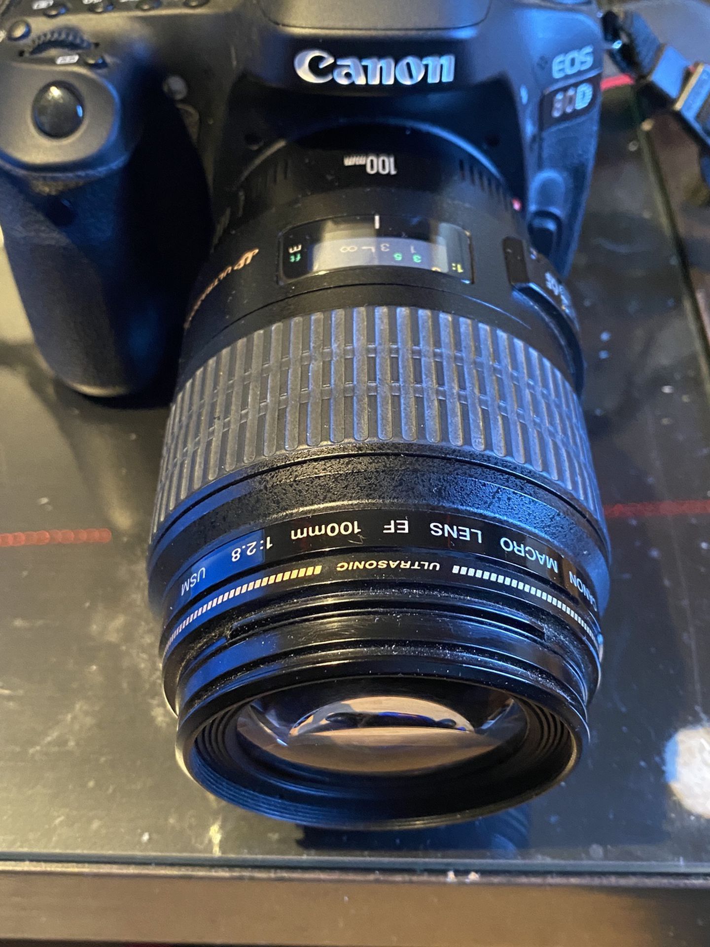 Canon EF 100mm 2.8 Macro Lens USM