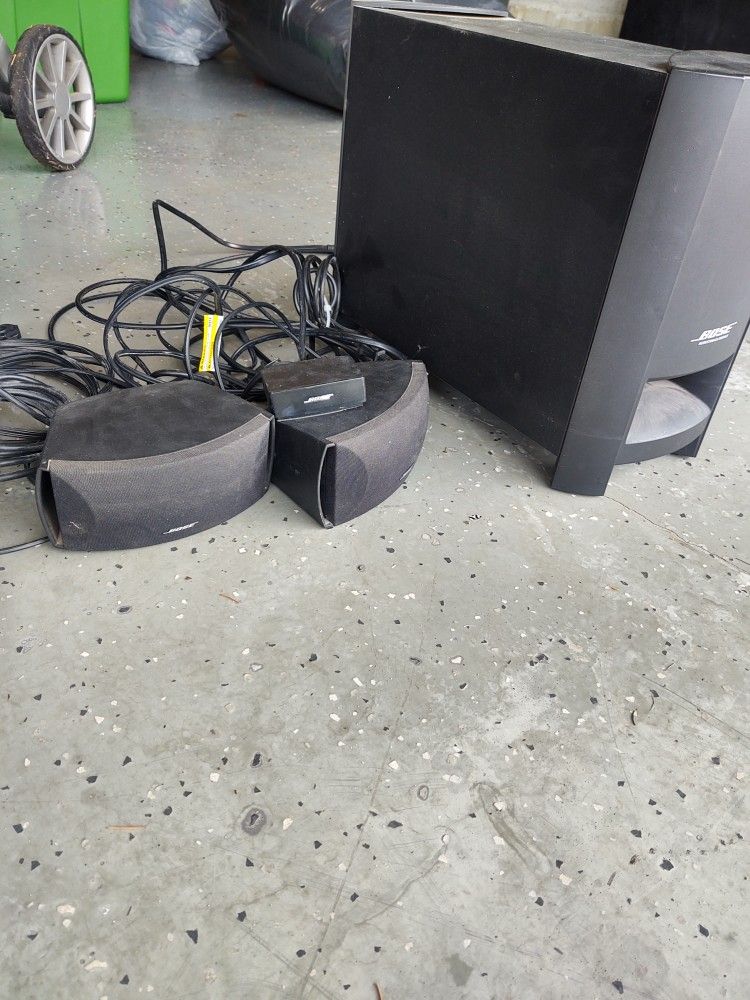 Bose 2.1 Surround Sound Speaker System