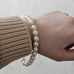 Plastic Pearl Bracelet 