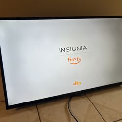 Insignia 40” Smart Tv 