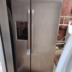 GE Side By Side Refrigerator