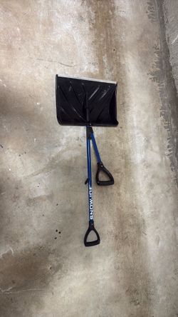 Snow Joe Shovelution Ergonomic Snow Shovel – 20” Heavy Duty