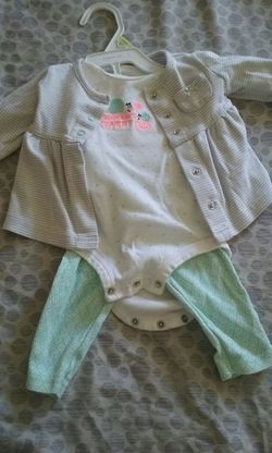 Carter's size 3 mths