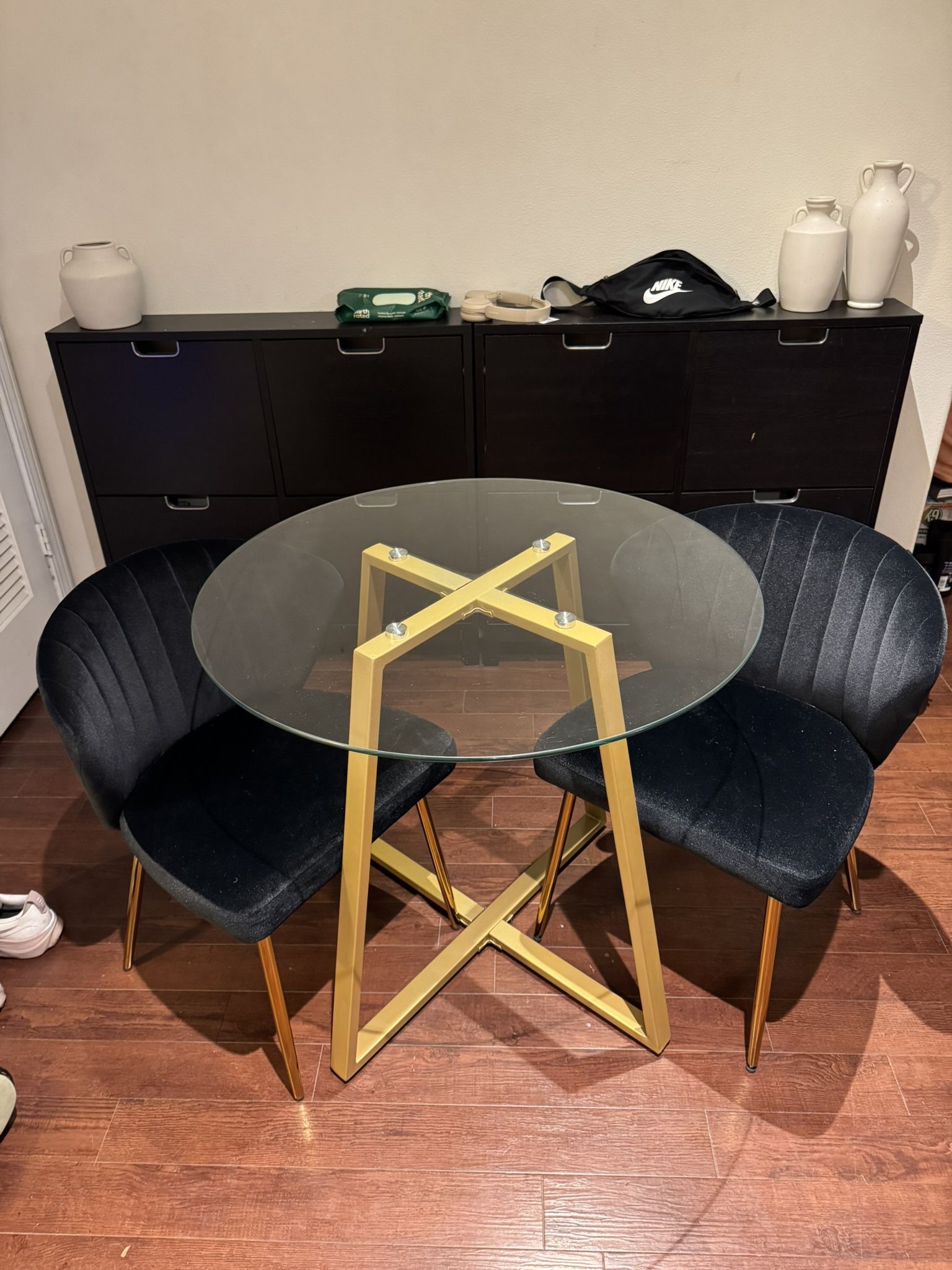 Round Glass Dining Table
