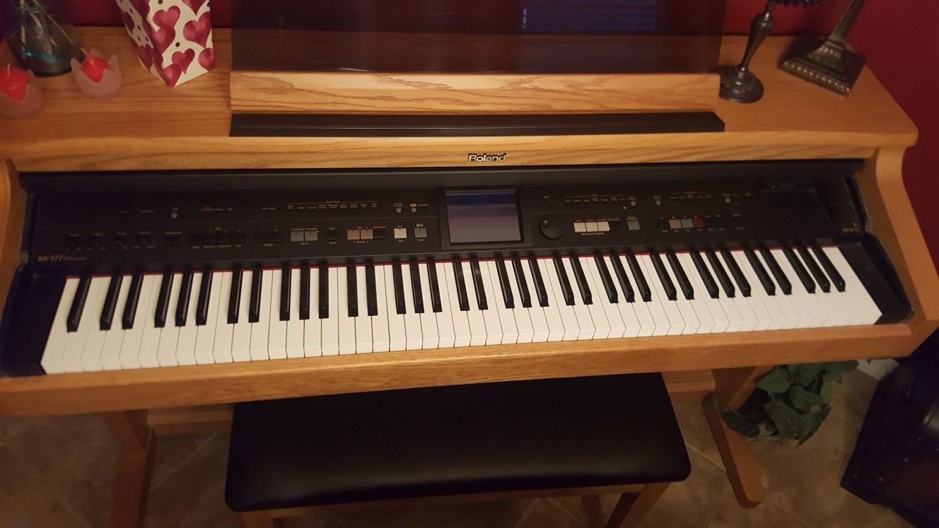 Roland KR577 Piano for Sale in Chandler, AZ OfferUp