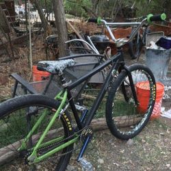 Throne 29in Bmx Bike Has Steve-o  signature on it